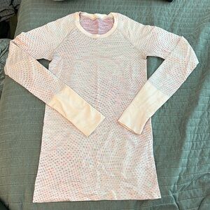 Lululemon Swiftly Tech Long Sleeve 2.0
Grid Warp Pink Mist / Sonic Pink Multi